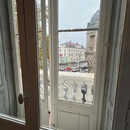 Bourgeois Au Coeur De *