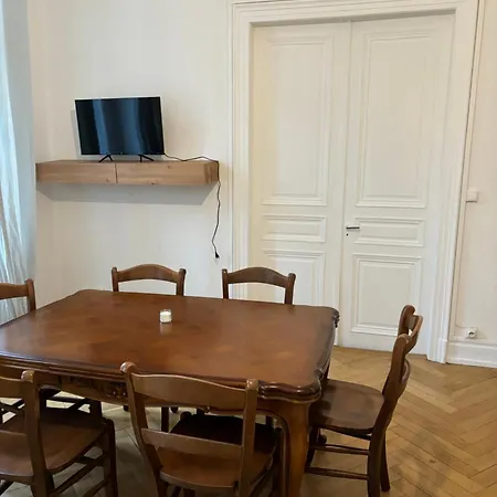 Bourgeois Au Coeur De